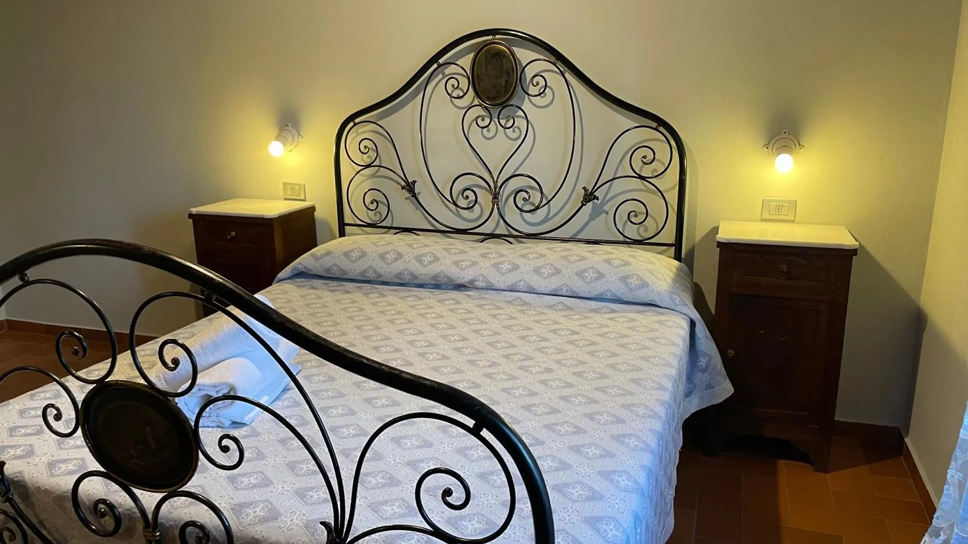 Agriturismo I Poggi Gialli Villa Sinalunga Italy